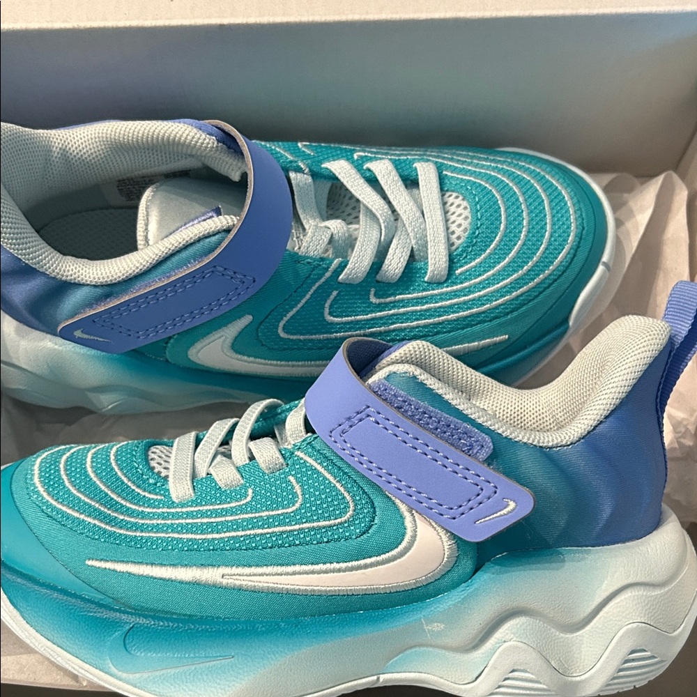 Nike Kids Teal and White Sneakers